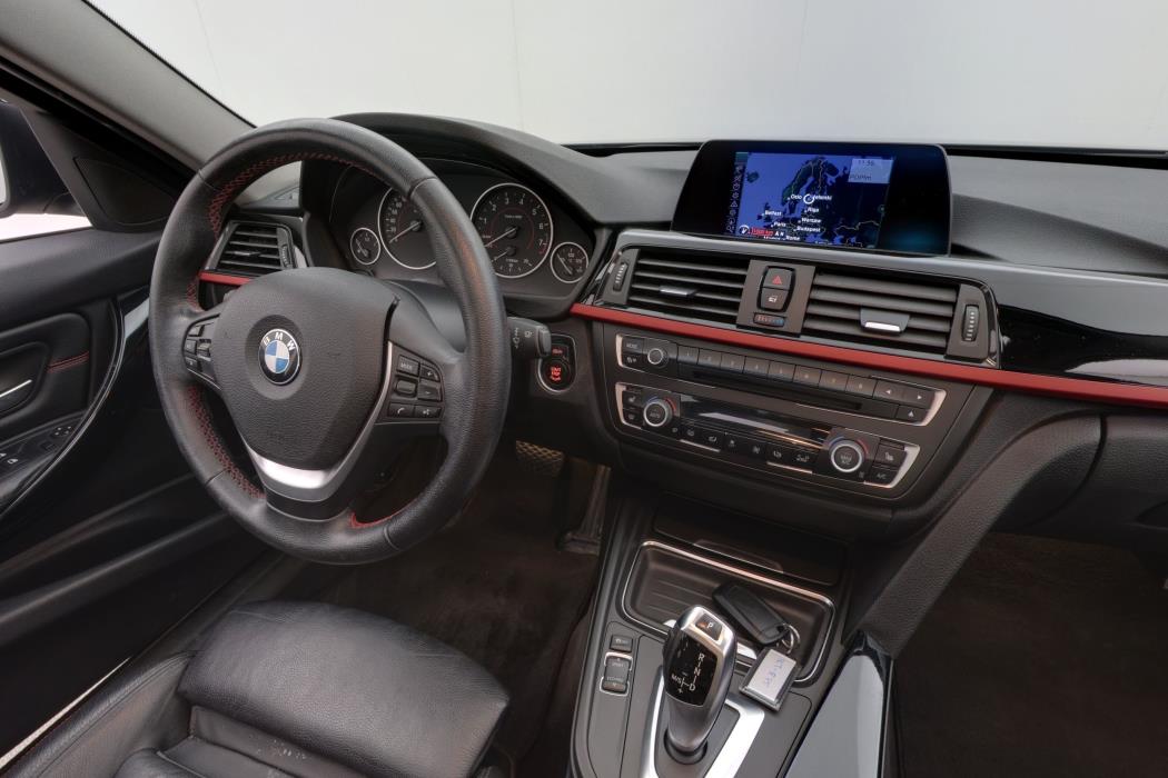 BMW 320 2013