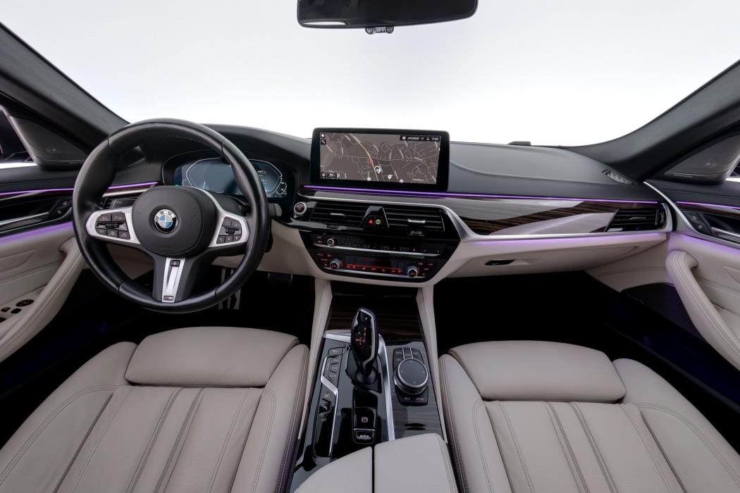BMW 545 2021