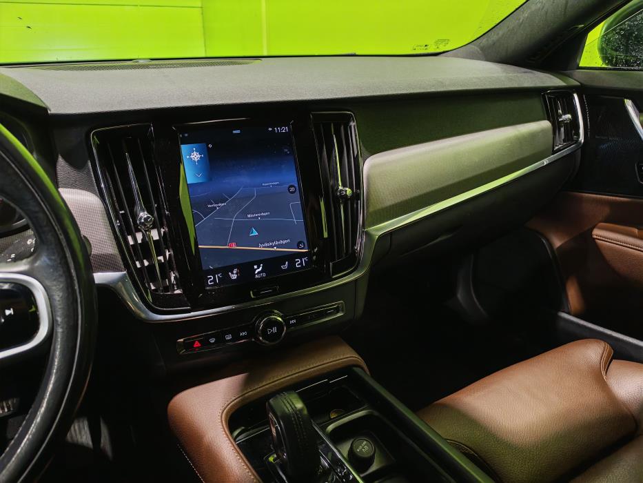 Volvo V90 2021