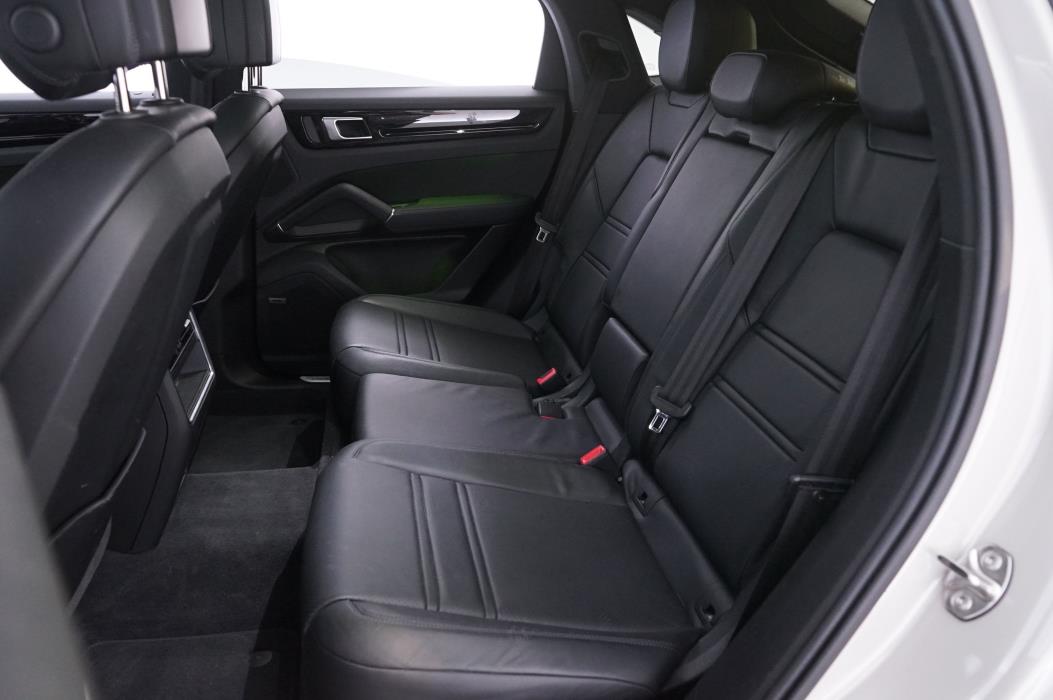 Porsche Cayenne 2023