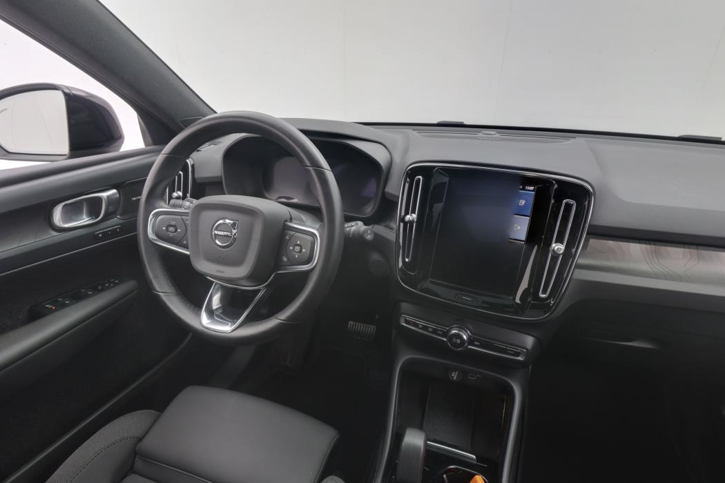Volvo XC40 2024