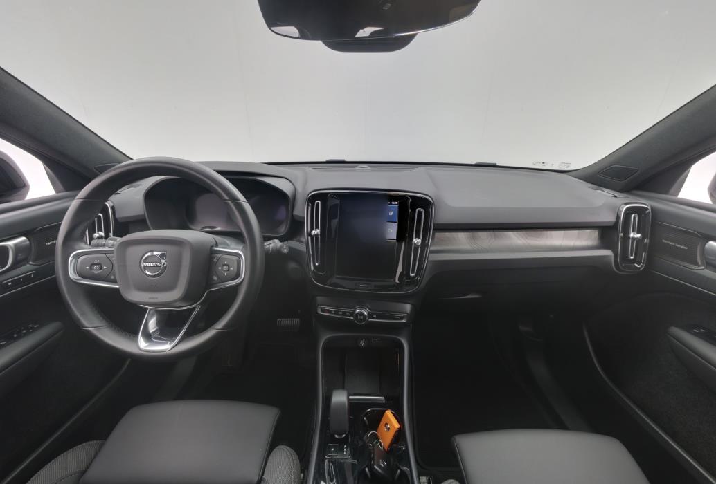 Volvo XC40 2024