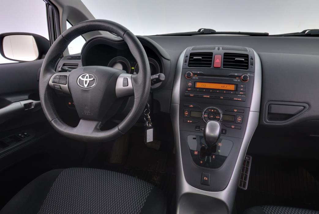 Toyota Auris 2010