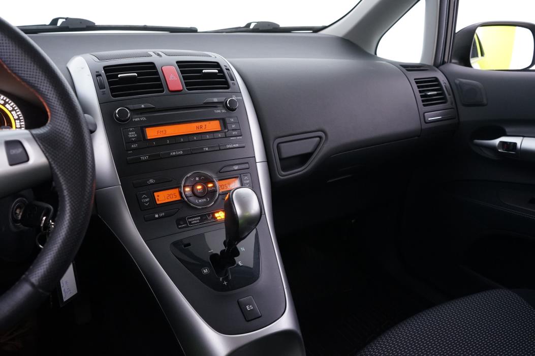 Toyota Auris 2010