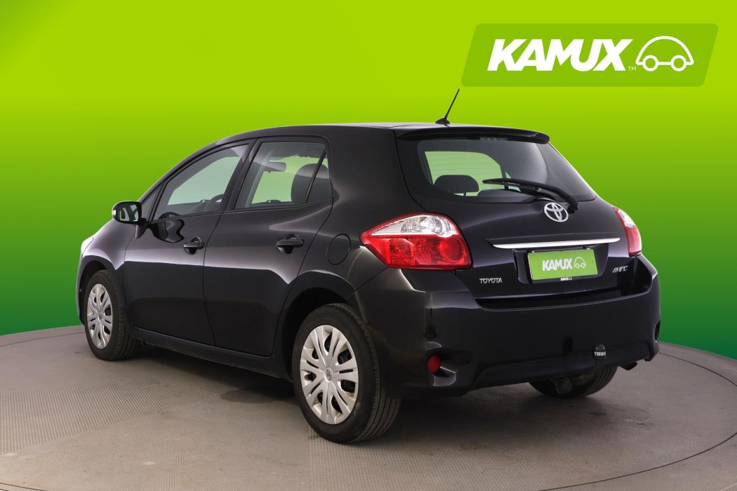 Toyota Auris 2010