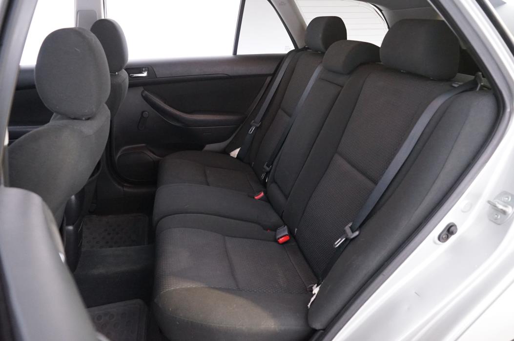 Toyota Avensis 2003