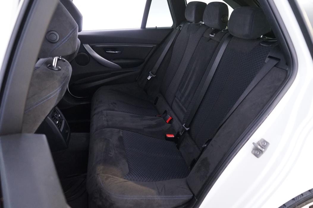 BMW 320 2012