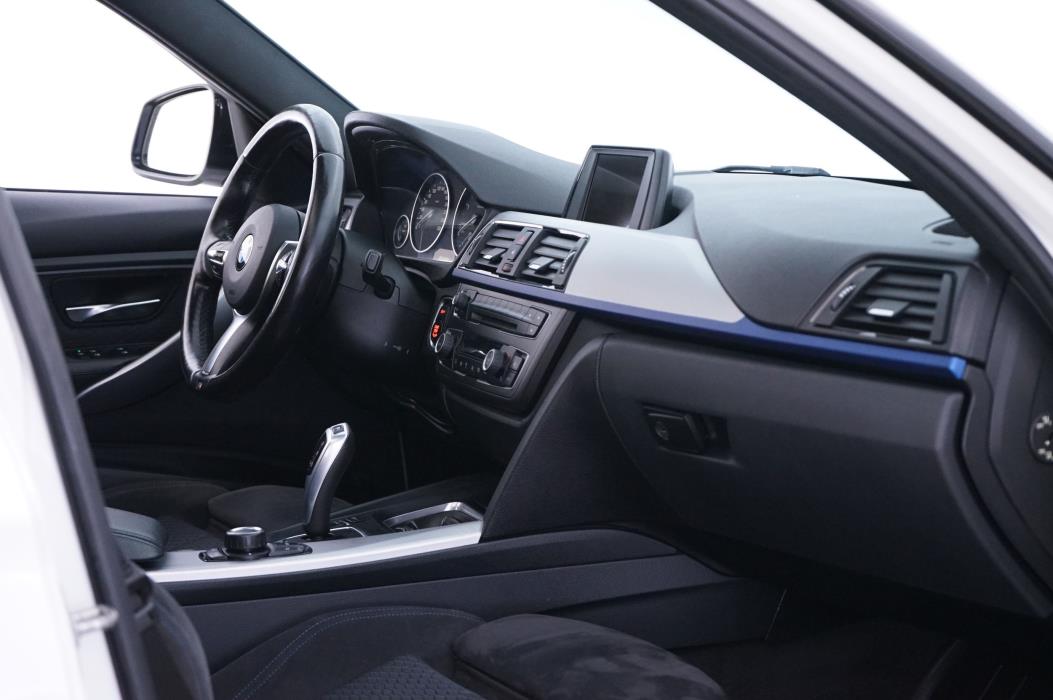 BMW 320 2012