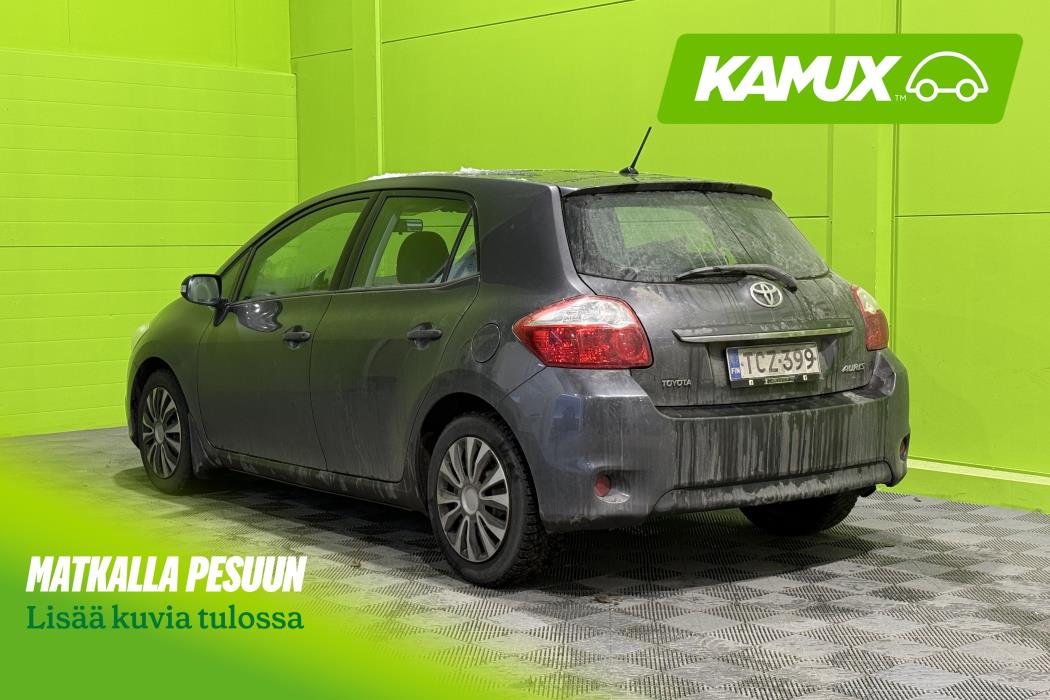 Toyota Auris 2010