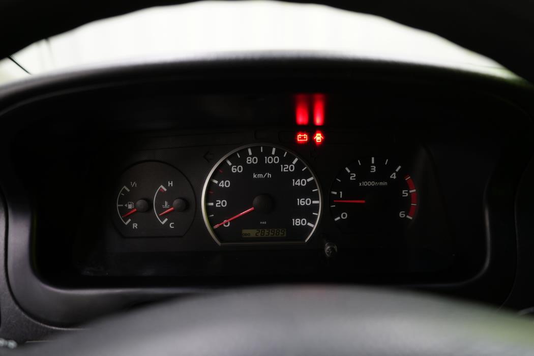 Toyota Hiace 2011