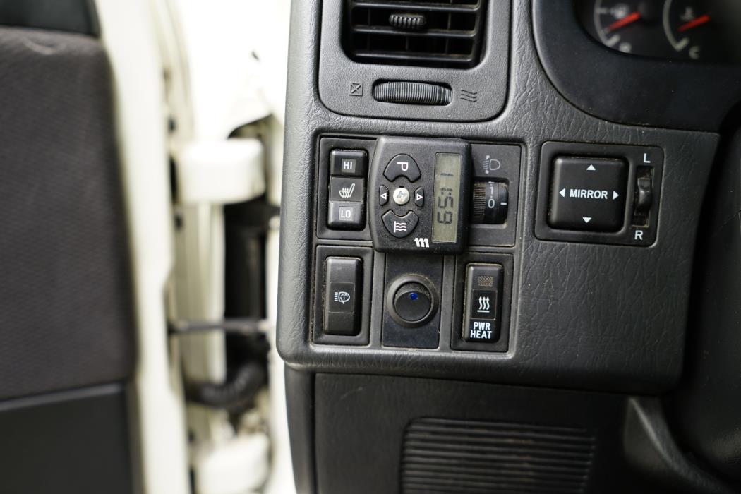 Toyota Hiace 2011