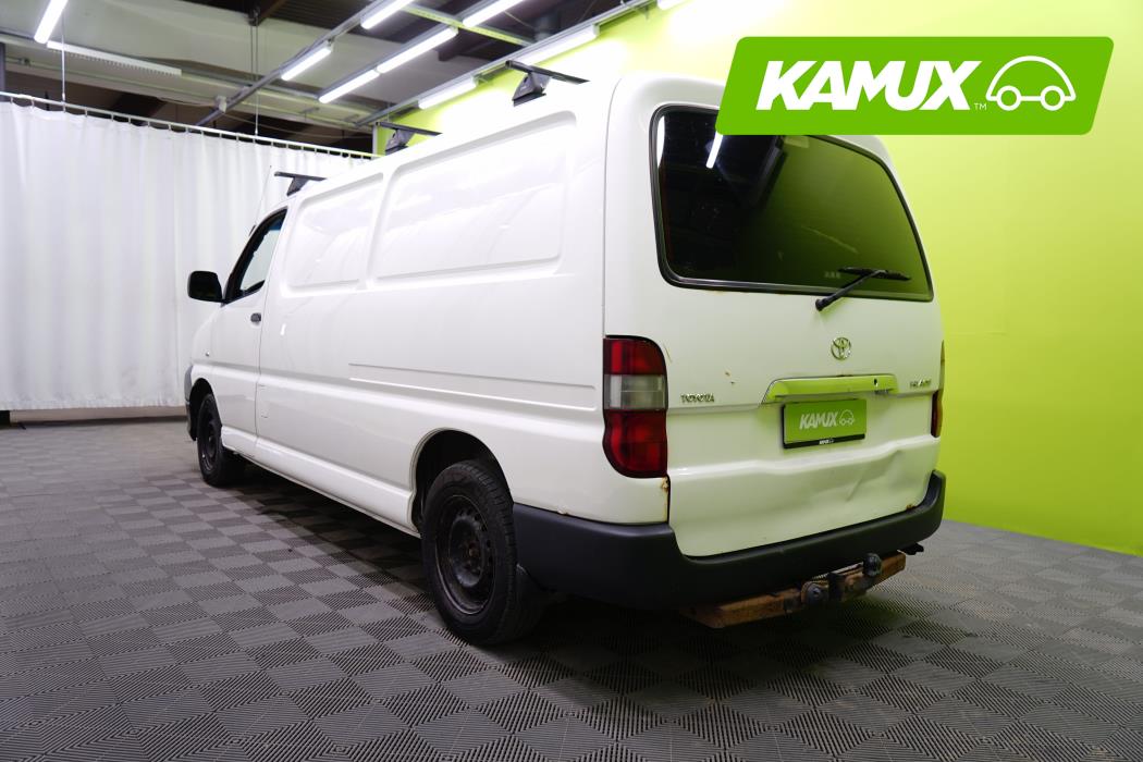 Toyota Hiace 2011