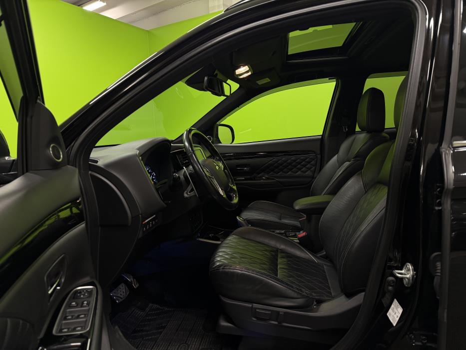 Mitsubishi Outlander PHEV 2019