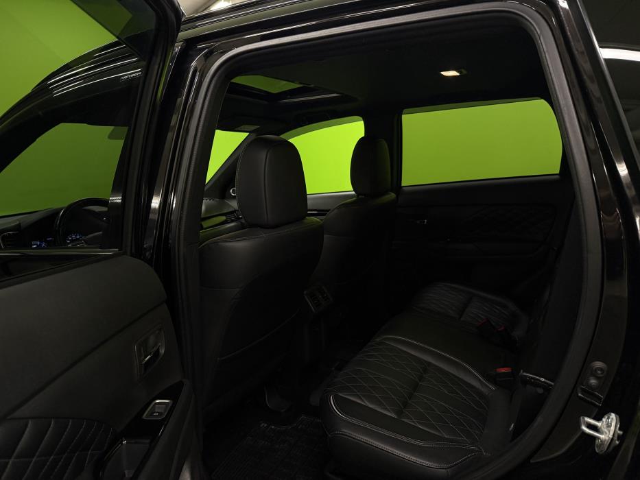 Mitsubishi Outlander PHEV 2019