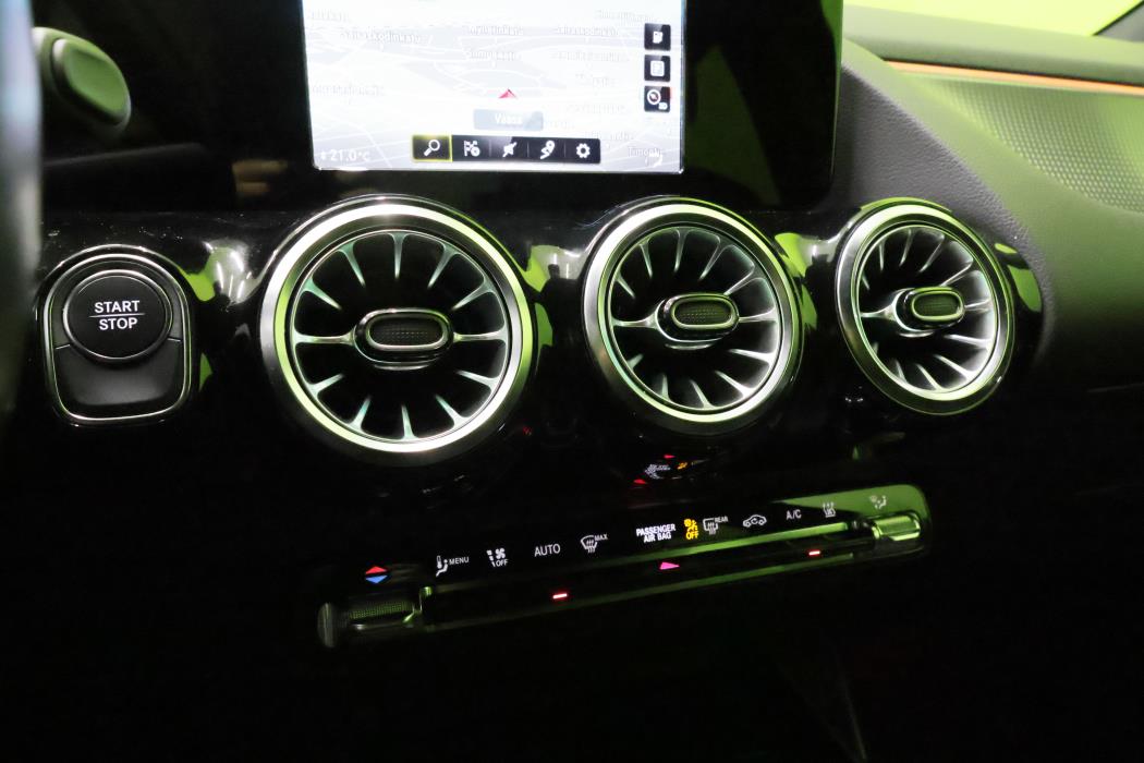 Mercedes-Benz EQA 2021