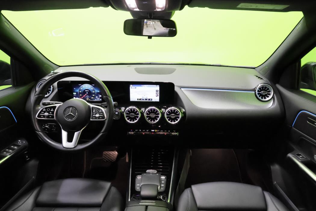 Mercedes-Benz EQA 2021