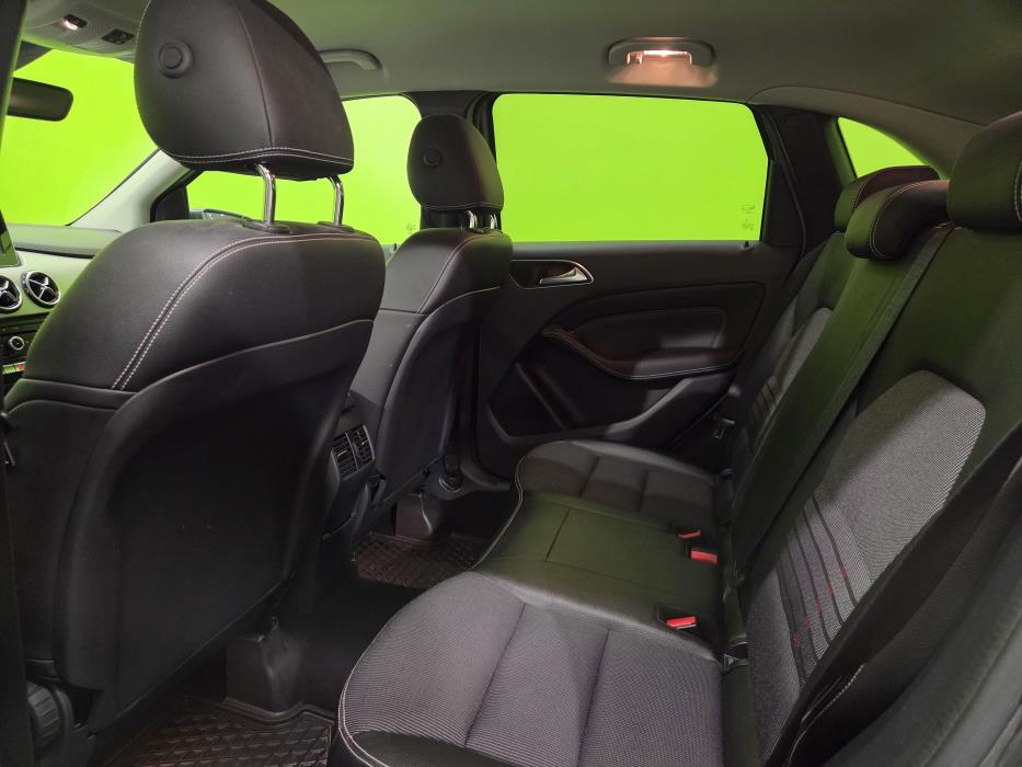 Mercedes-Benz B 2015