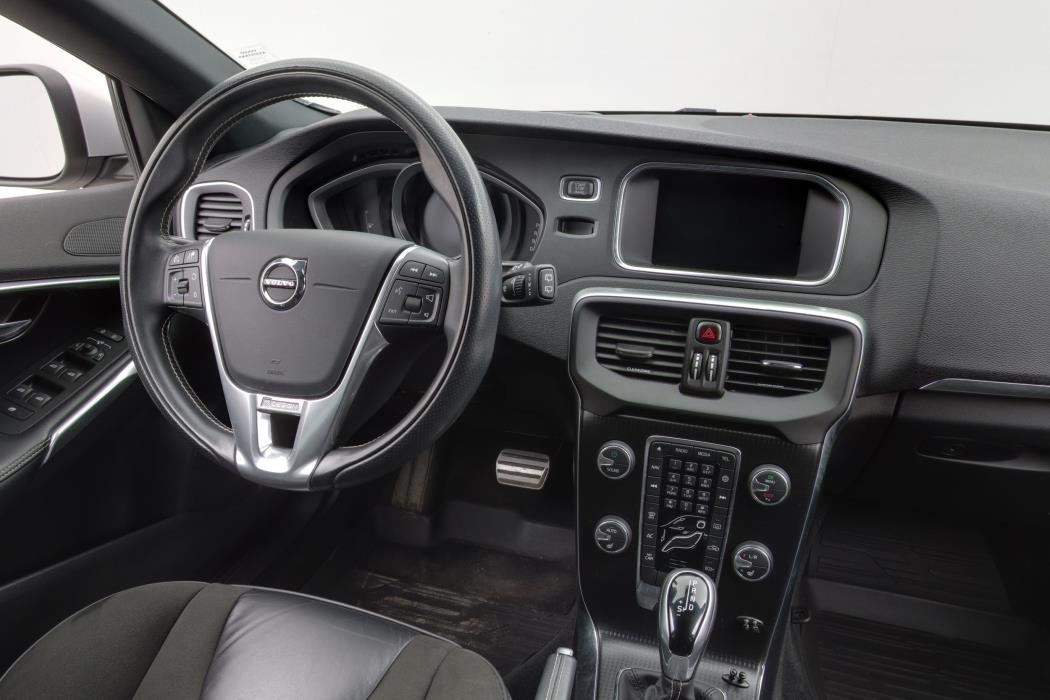 Volvo V40 2017