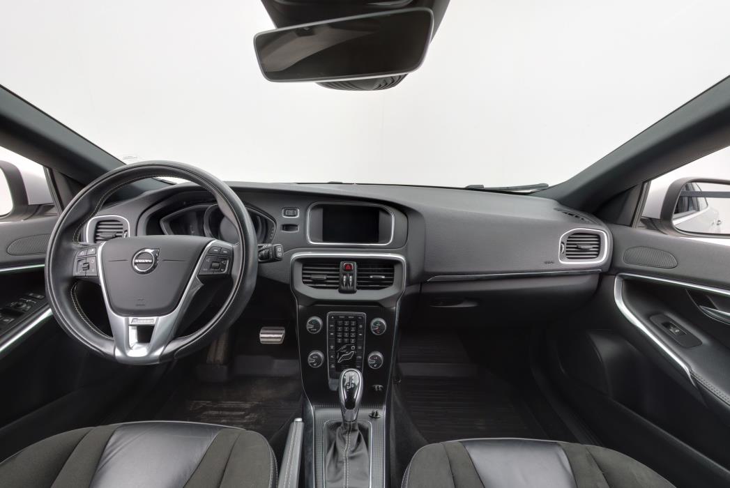 Volvo V40 2017