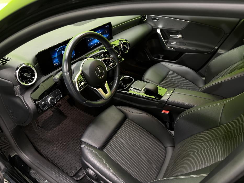 Mercedes-Benz A 2023