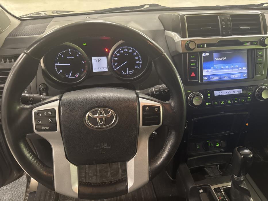 Toyota Land Cruiser 2015