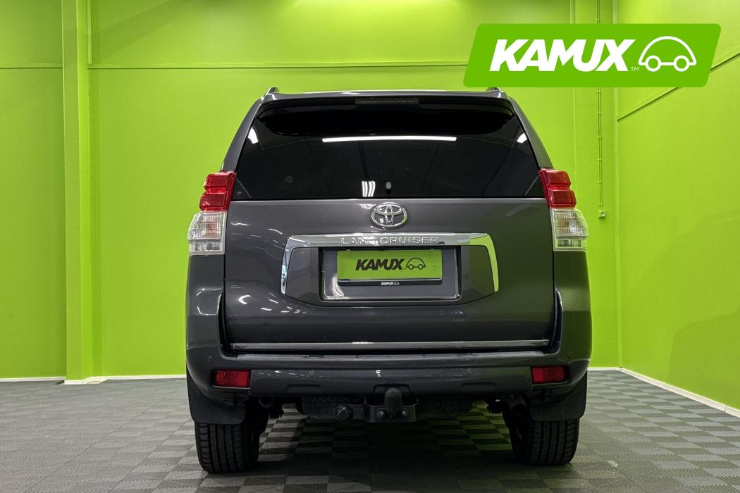 Toyota Land Cruiser 2011