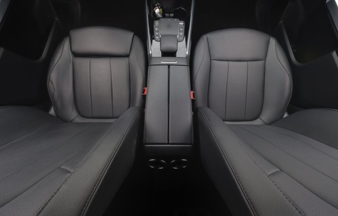 Mercedes-Benz EQB 2022