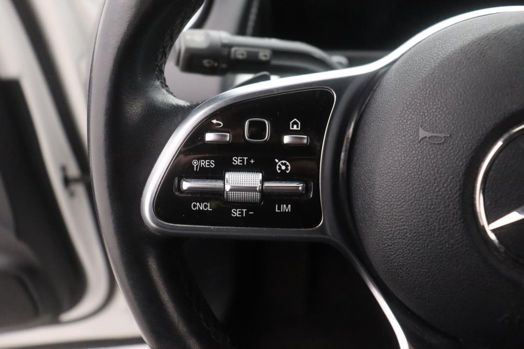 Mercedes-Benz EQB 2022