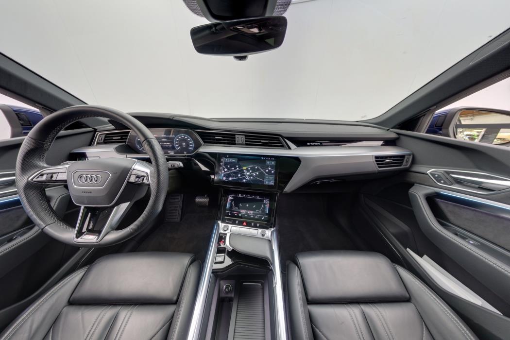 Audi e-tron 2023