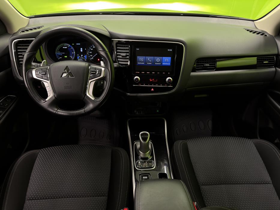 Mitsubishi Outlander PHEV 2020