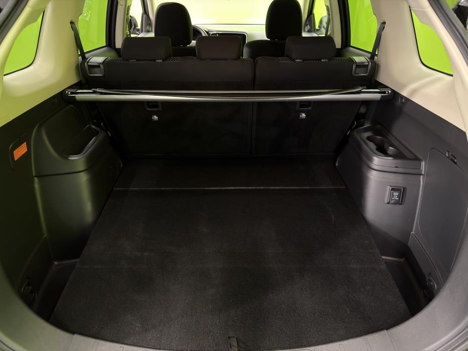 Mitsubishi Outlander PHEV 2020