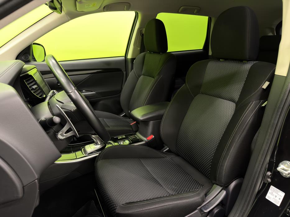 Mitsubishi Outlander PHEV 2020