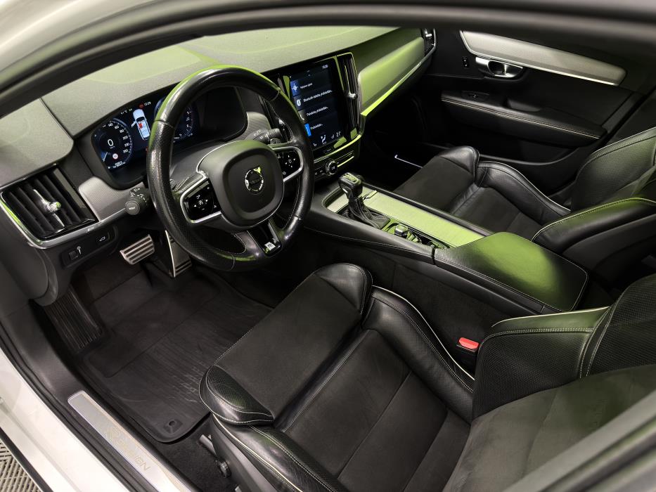 Volvo V90 2017