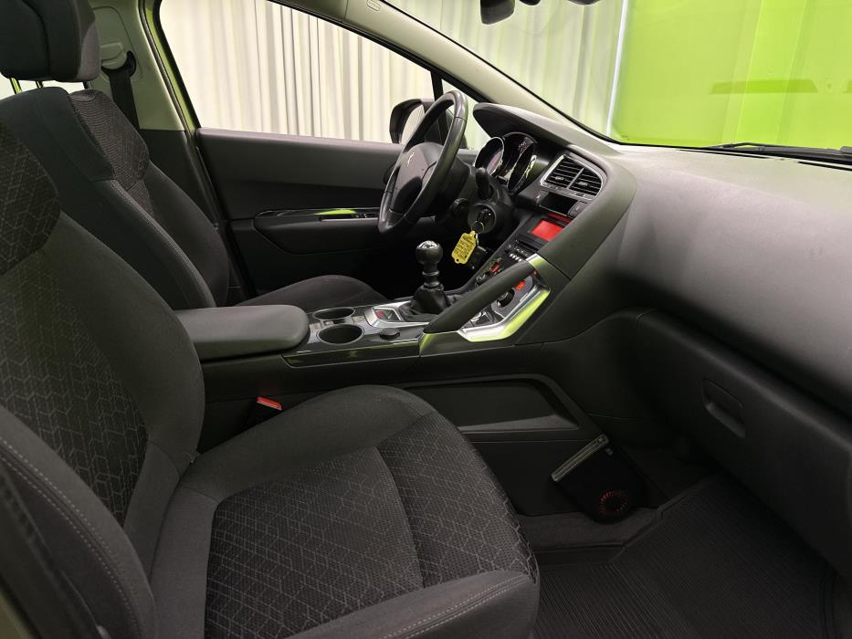 Peugeot 3008 2015