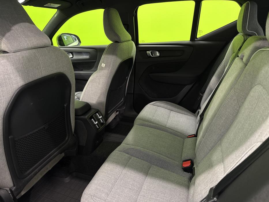 Volvo XC40 2023
