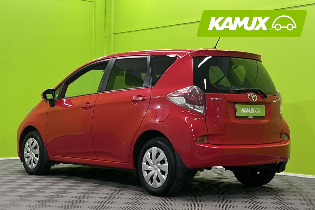Toyota Verso-S 2014