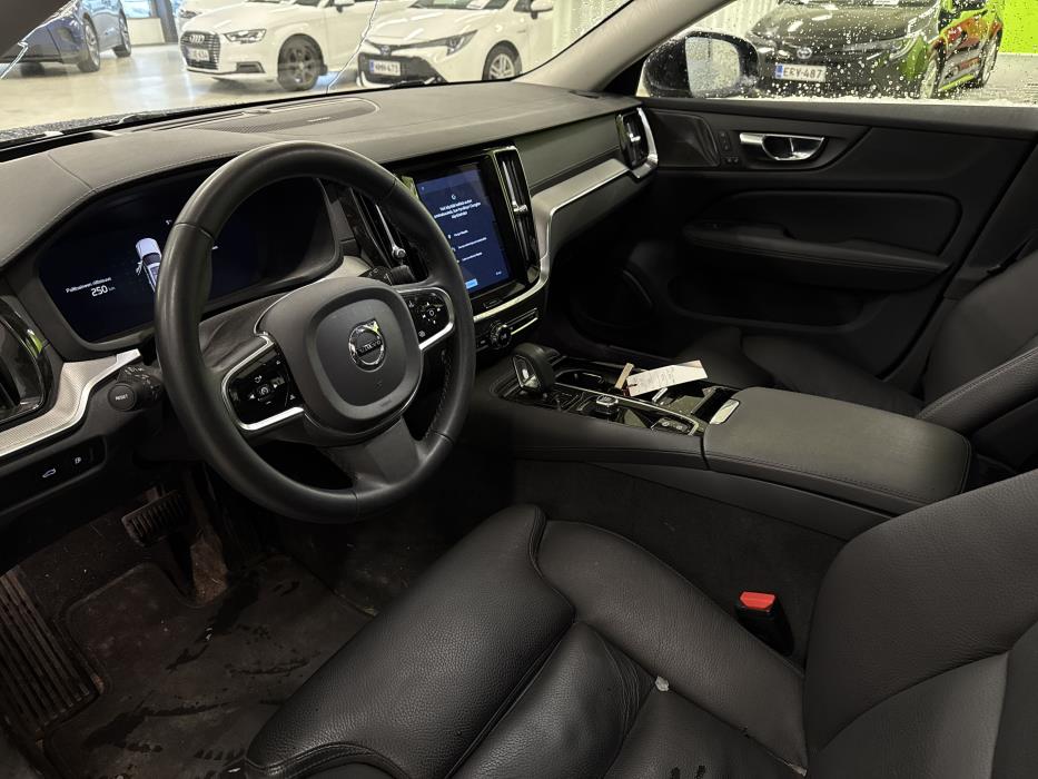 Volvo V60 2022