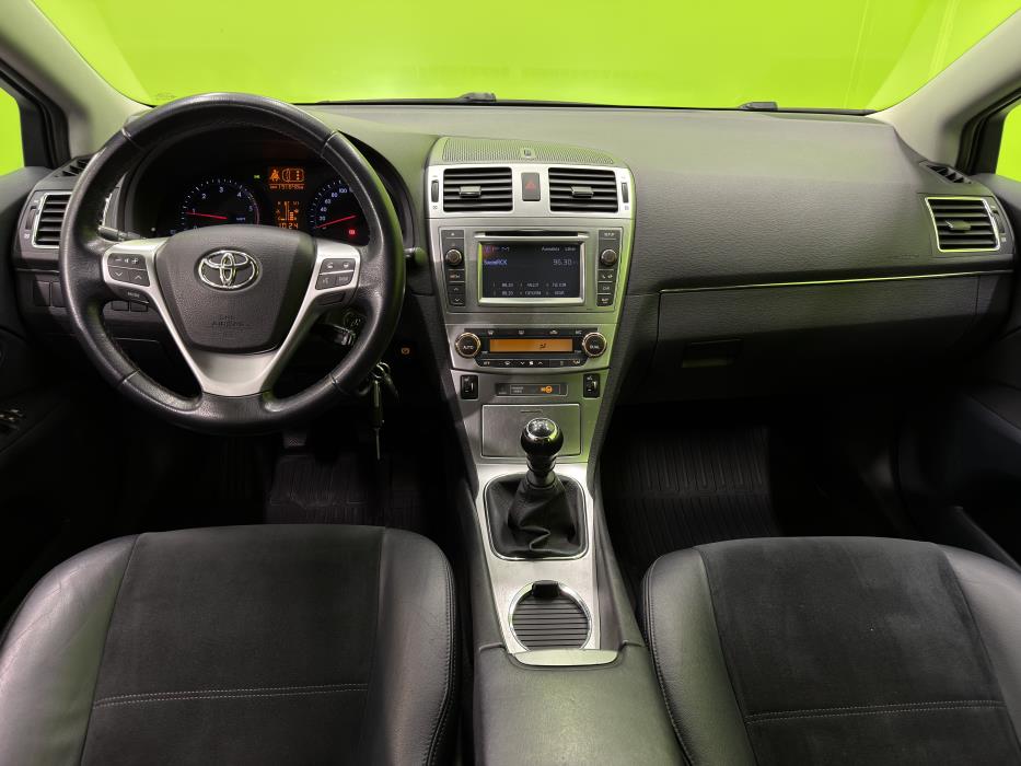 Toyota Avensis 2014
