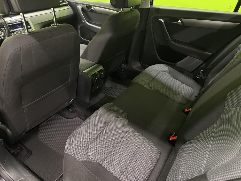 Volkswagen Passat 2012