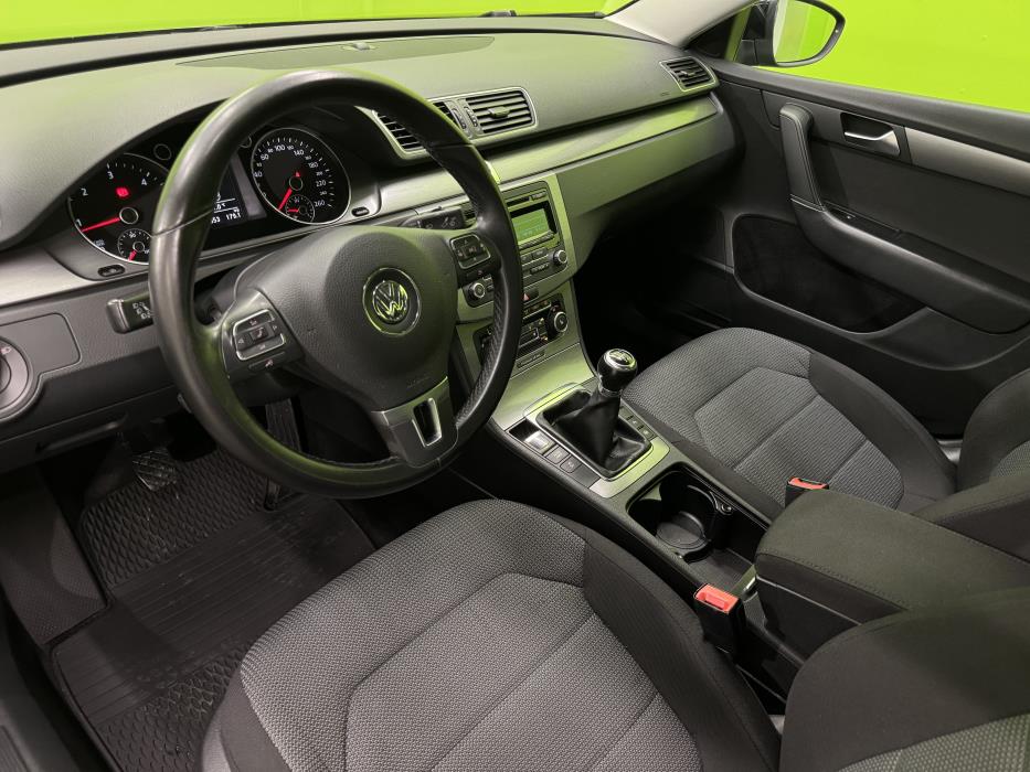 Volkswagen Passat 2012