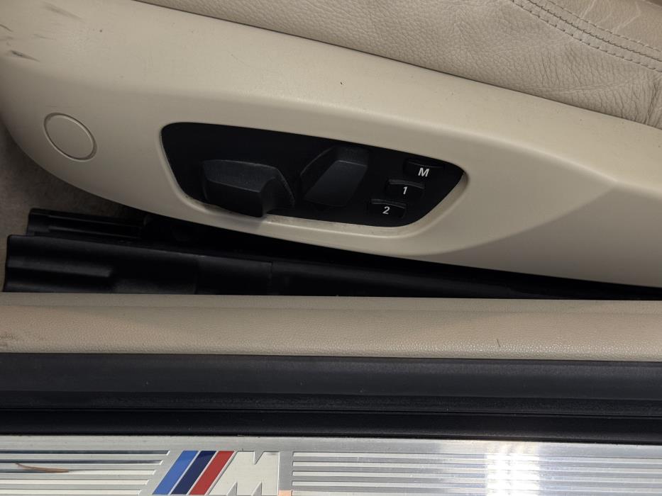BMW 330 2008