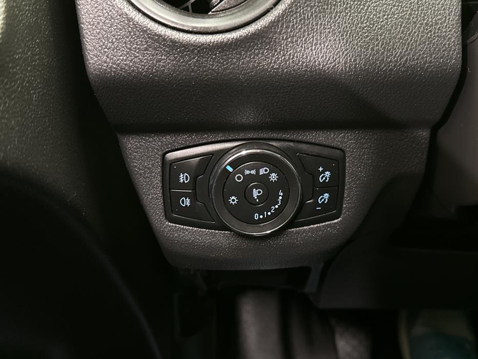 Ford Transit Courier 2021