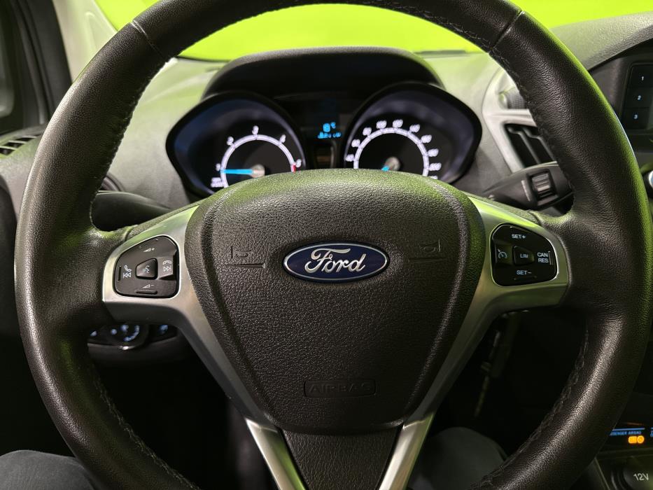 Ford Transit Courier 2021