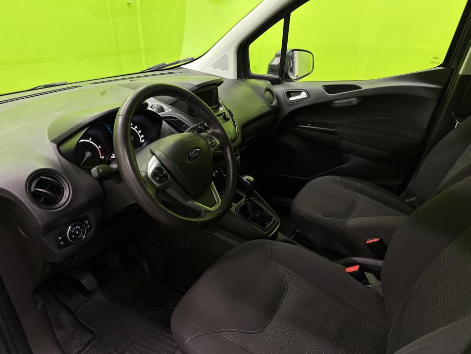 Ford Transit Courier 2021