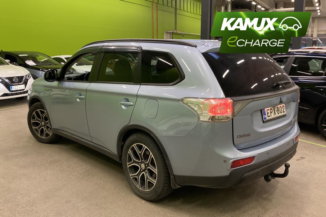 Mitsubishi Outlander PHEV 2015