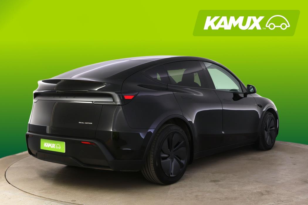 Tesla Model Y 2025
