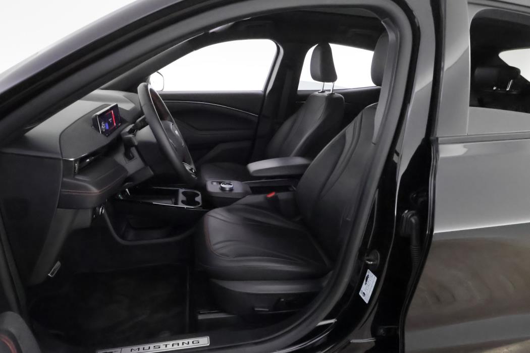 Ford Mustang Mach-E 2023