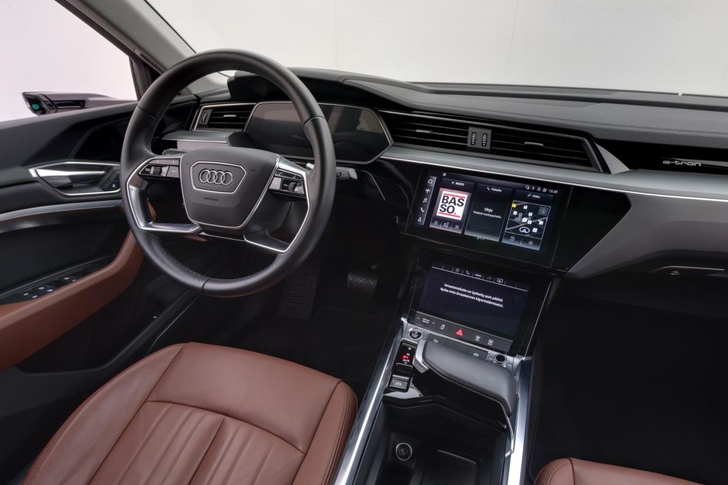 Audi e-tron 2023