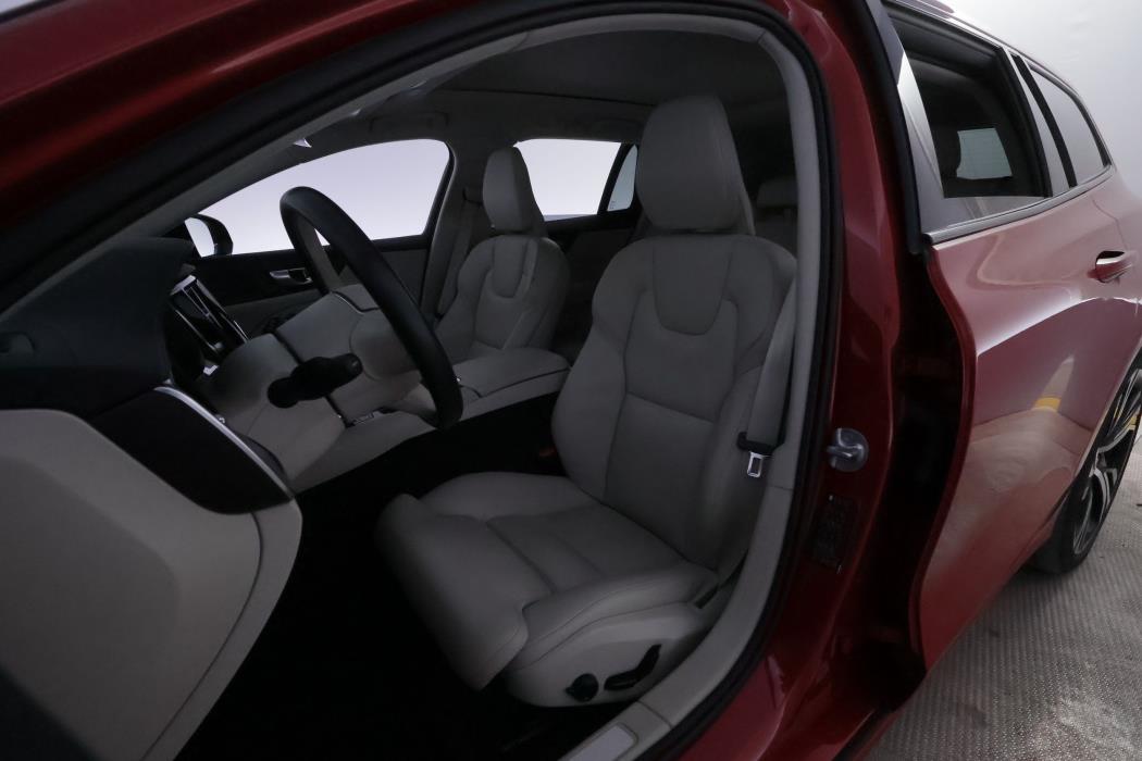 Volvo V60 2023