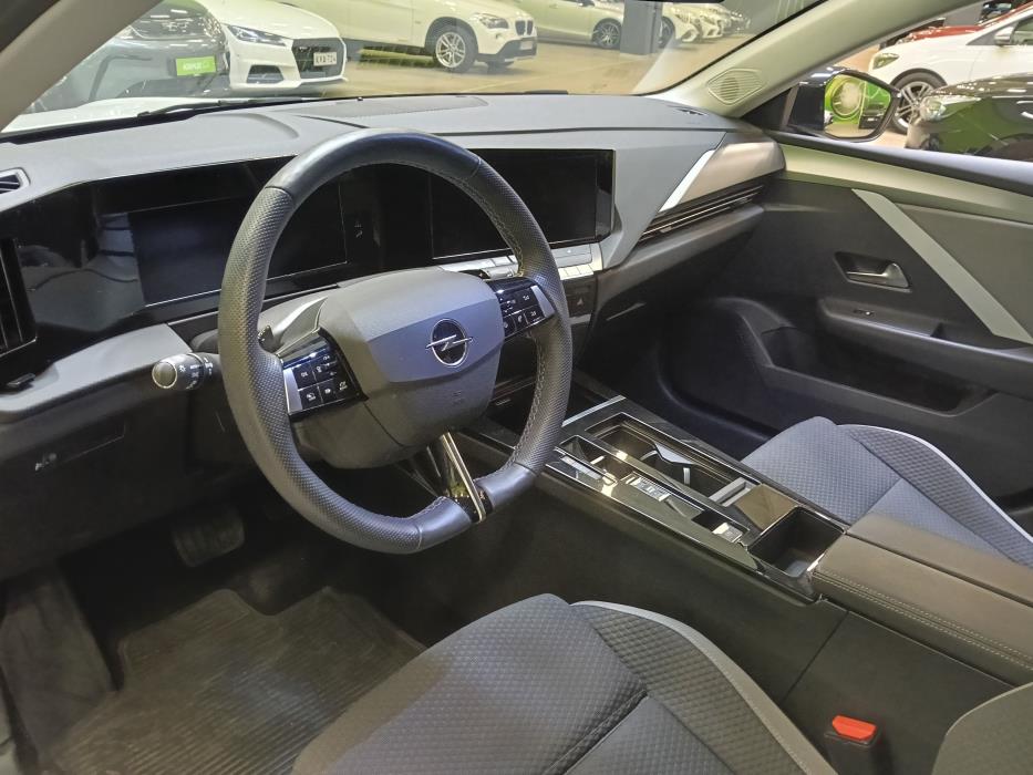 Opel Astra 2024